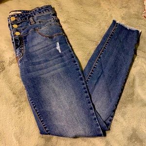 Women’s high-rise skinny jeans